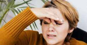 discover effective strategies to manage and alleviate migraines. explore causes, symptoms, and treatments to regain control over your life and improve your well-being.