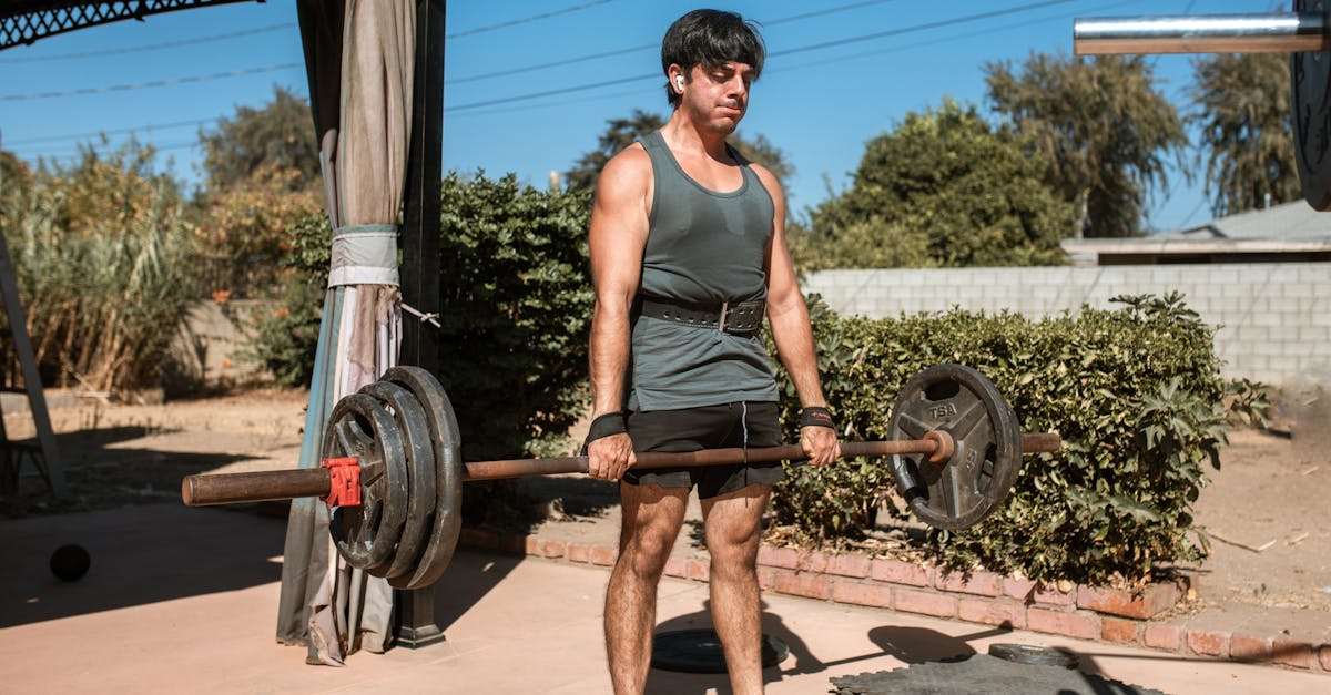 explore effective lifting techniques to enhance your strength training routine. discover tips on proper form, safety measures, and strategies to maximize your workout results.