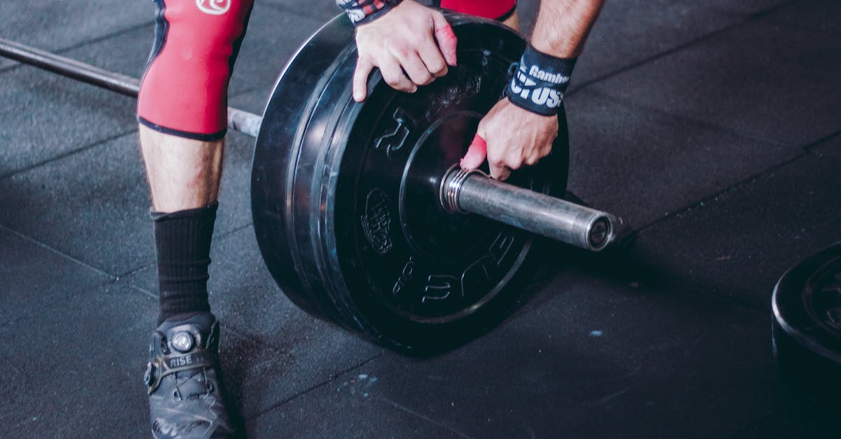 explore effective lifting techniques designed to enhance strength and prevent injury. learn the best practices for proper form and safety, whether you're a beginner or an experienced lifter.