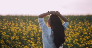 discover essential tips and techniques to improve your posture for better health and well-being. learn how to align your body correctly, alleviate discomfort, and boost your confidence with expert advice.