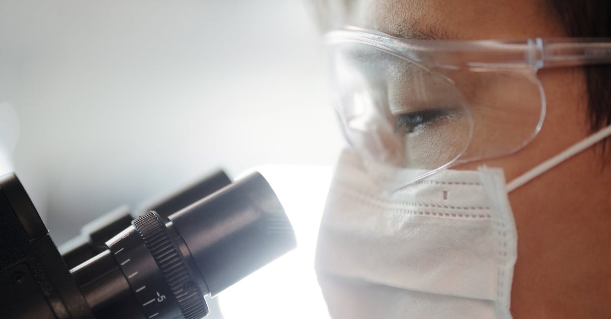 learn about ménière's disease, a chronic inner ear condition that can cause episodes of vertigo, hearing loss, and tinnitus. discover its symptoms, causes, and treatment options to manage this challenging disorder.