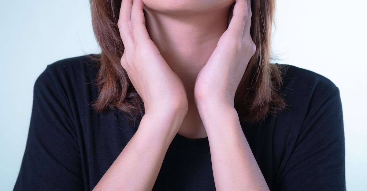 discover the common triggers of neck pain and learn effective ways to prevent and alleviate discomfort. explore causes ranging from poor posture to stress, and find practical tips for maintaining a healthy neck.
