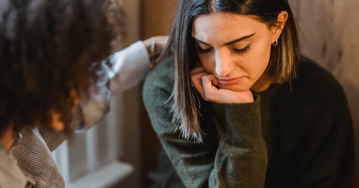 discover the causes, symptoms, and treatment options for shoulder impingement, a common condition that limits movement and causes pain. learn effective strategies to relieve discomfort and regain shoulder mobility.