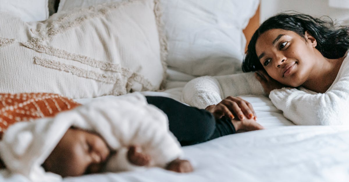 discover optimal sleep positions for better rest and health. explore the benefits of various sleeping styles, tips for improving sleep quality, and how your posture can impact your well-being.