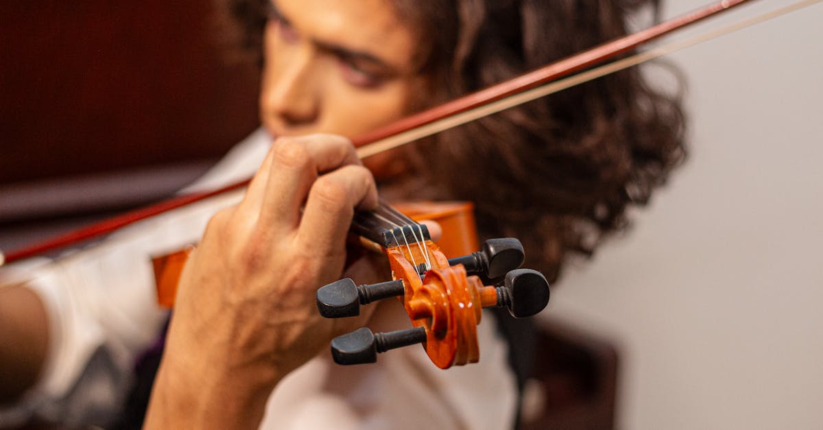 discover the transformative benefits of the alexander technique, a holistic approach that teaches you to recognize and change habitual movements, improving posture, reducing stress, and enhancing overall well-being.