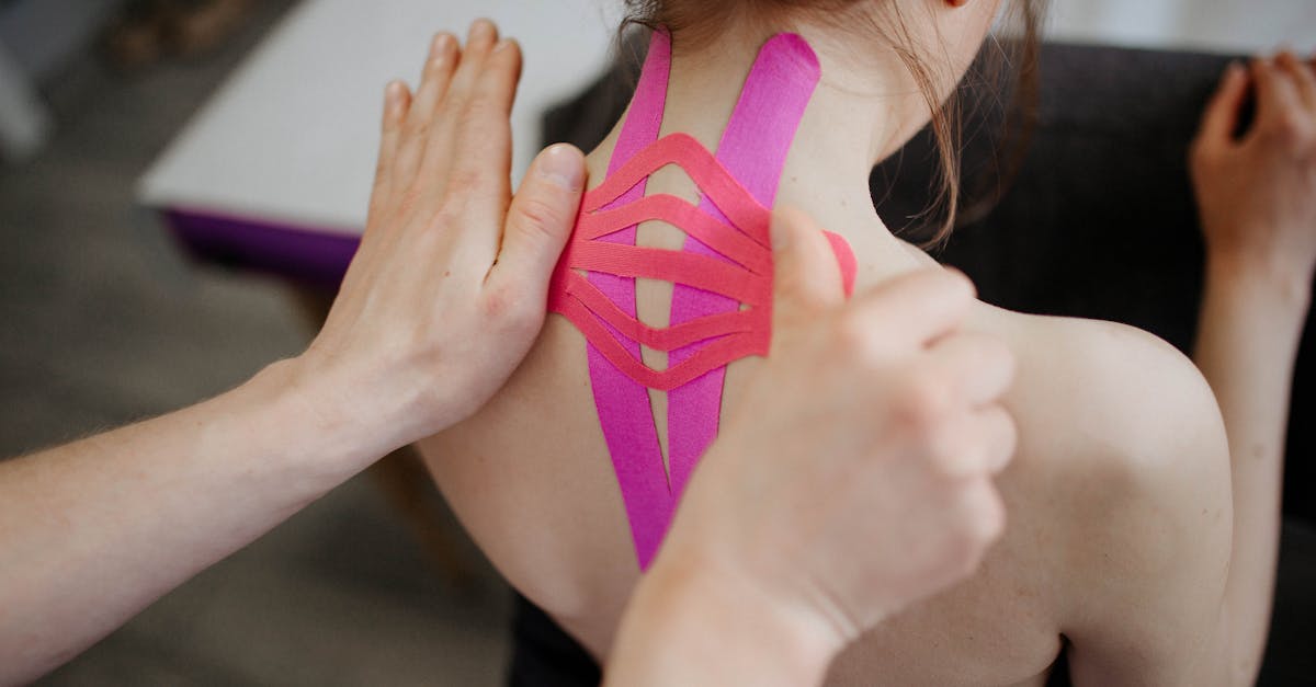 Intègre des techniques de recalibrage musculaire pour un équilibre corporel naturel.