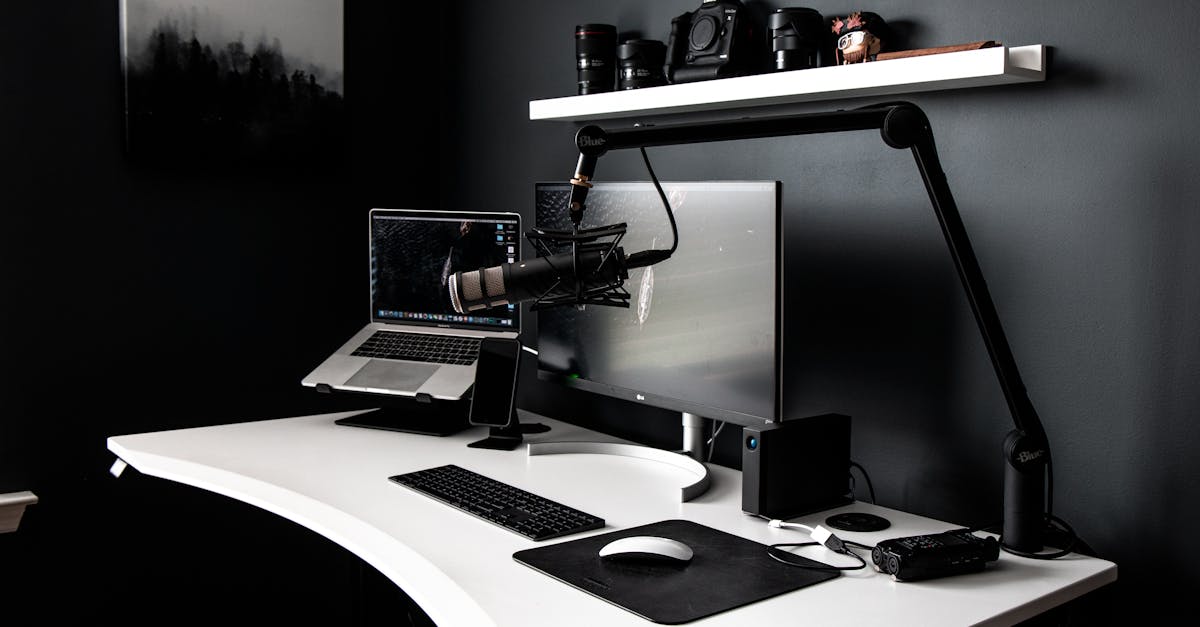 discover the benefits of an ergonomic workstation designed to enhance comfort and productivity. improve posture, reduce strain, and boost your efficiency with our expertly crafted setups tailored for every professional.