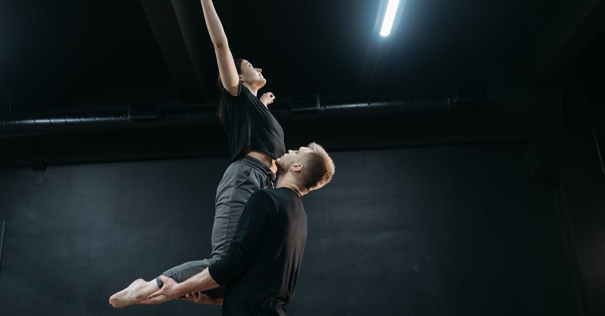 discover effective lifting techniques to enhance your strength training routine. learn proper form, safety tips, and exercises to maximize your lifting potential and achieve your fitness goals.