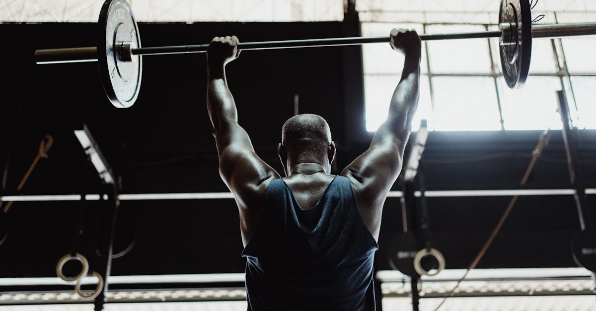 discover effective lifting techniques to enhance your strength training routines. learn proper form, tips for injury prevention, and how to maximize your workout results while ensuring safety and efficiency.