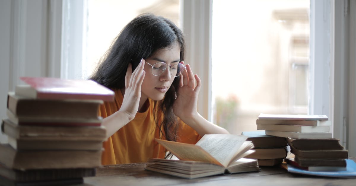 discover effective strategies for managing migraines, including lifestyle tips, treatment options, and preventative measures. find relief and regain control over your health.