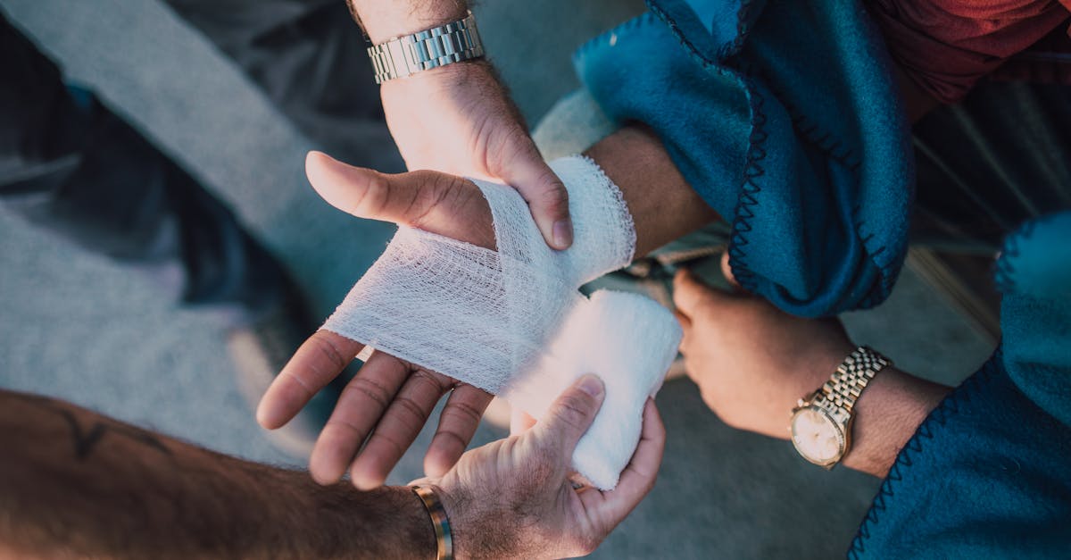 Nous sommes fiers de proposer une expérience personnalisée, adaptée aux besoins uniques de chaque client. De nombreux témoignages inspirants décrivent leur parcours vers une amélioration notable de leur bien-être, notamment un soulagement des tensions et un regain de vitalité. Les clients expriment souvent un regain d'énergie et une meilleure stabilité posturale, contribuant ainsi significativement à leur qualité de vie. Cette communauté de personnes en quête de bien-être ne cesse de croître, de plus en plus de personnes constatant le pouvoir transformateur d'un soutien doux et non invasif.