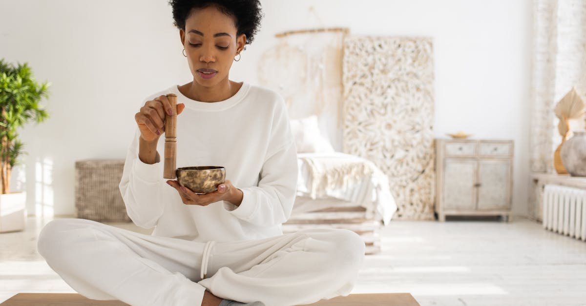 experience the healing power of sound therapy, a holistic approach that uses soothing sounds and vibrations to promote relaxation, reduce stress, and enhance overall well-being. discover how sound therapy can transform your life today.