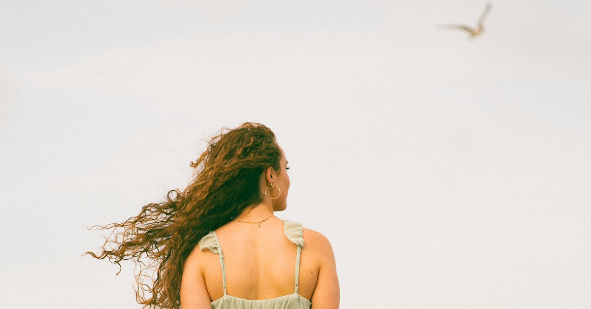 discover effective strategies to understand and manage shoulder impingement. learn about symptoms, causes, and treatment options to regain mobility and alleviate pain in your shoulder. expert insights for a faster recovery.