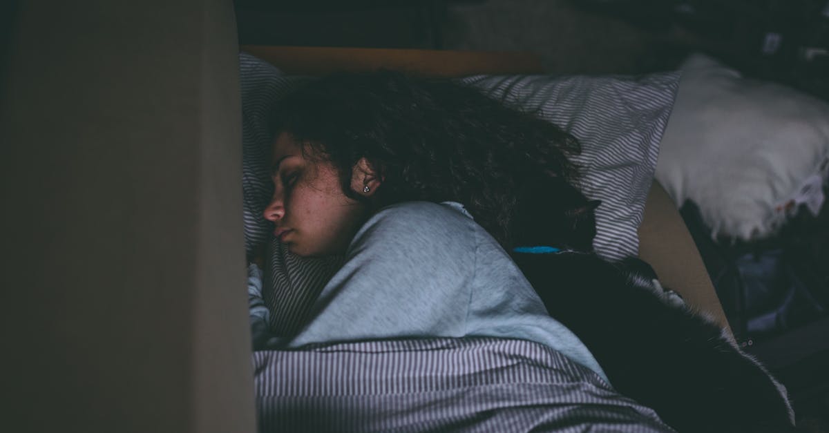 discover the best sleep positions for a restful night's sleep. explore the benefits of various sleeping postures and how they can impact your health and well-being. find tips for improving your sleep quality and comfort today!