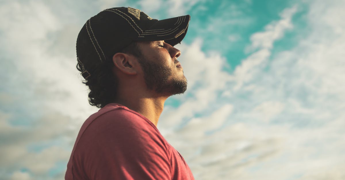 discover the benefits of meditation with practical tips, techniques, and guides for beginners and advanced practitioners. improve your mental well-being and find inner peace through daily mindfulness practices.