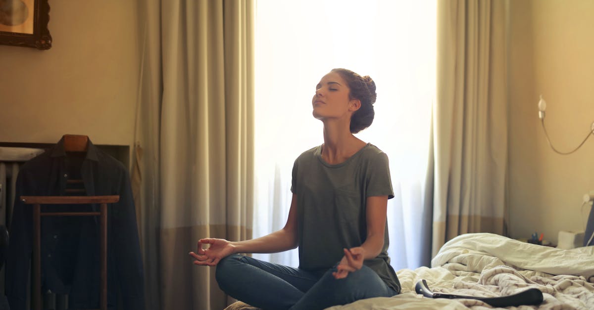 La nature non invasive de la thérapie de décompression vertébrale TAGMED soulage efficacement la douleur chronique et les symptômes liés à des affections telles que les hernies discales et les sténoses foraminales. En réduisant la pression sur les structures nerveuses et en optimisant la circulation des fluides autour des disques, de nombreux patients constatent une amélioration significative de leur qualité de vie. En accélérant la récupération et en améliorant le bien-être général, cette technique constitue une option essentielle pour les personnes souffrant d'inconfort persistant.